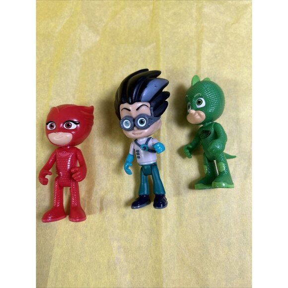 pj masks figures and vehicle lot - Picture 2 of 4